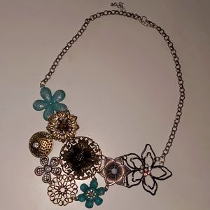 Metal flower necklace